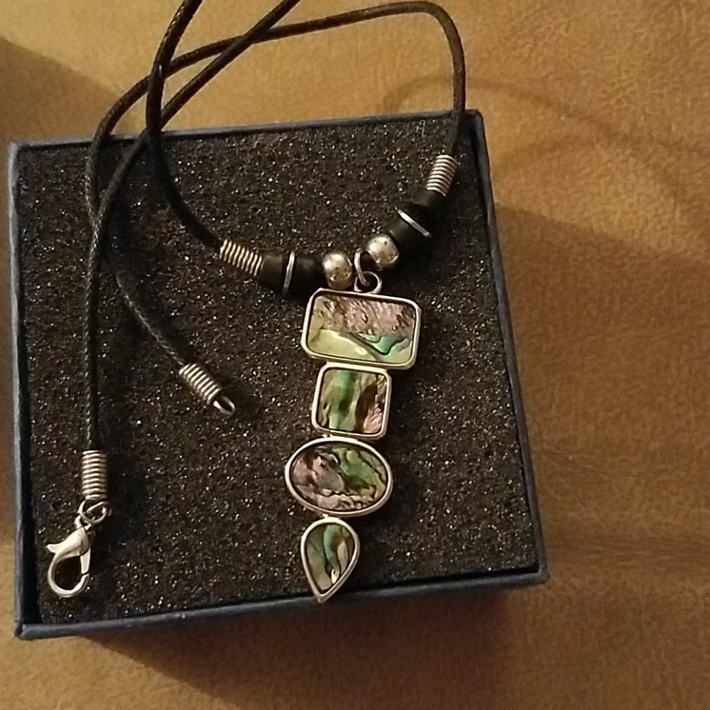 Necklace - Picture 2 of 4